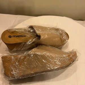 Malaku Sandles